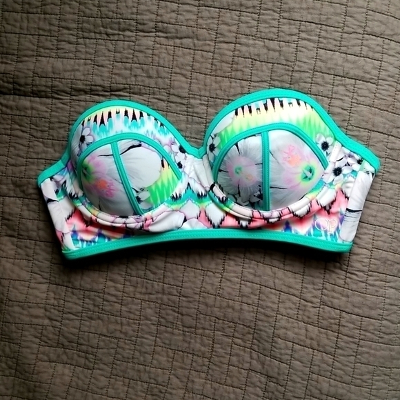 OP Structured Strapless Bikini Top Women's Swim EUC - Picture 2 of 6